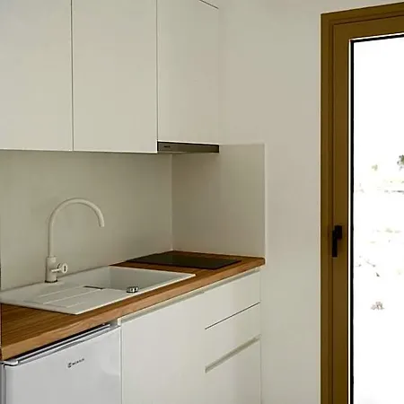 アパートホテル Calma Residences スキロス